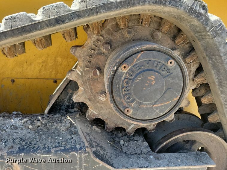 image for item DG0618 2018 John Deere 323E tracked skid steer loader