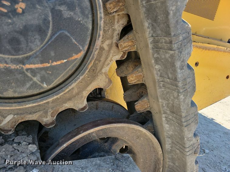 image for item DG0618 2018 John Deere 323E tracked skid steer loader