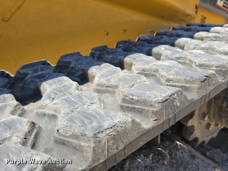 image for item DG0618 2018 John Deere 323E tracked skid steer loader