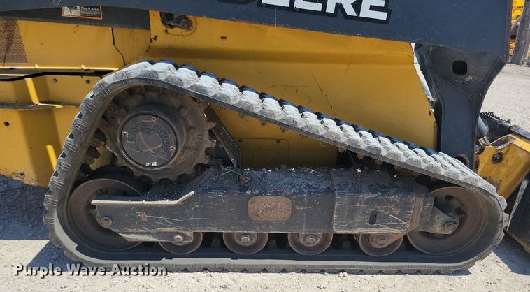 image for item DG0618 2018 John Deere 323E tracked skid steer loader