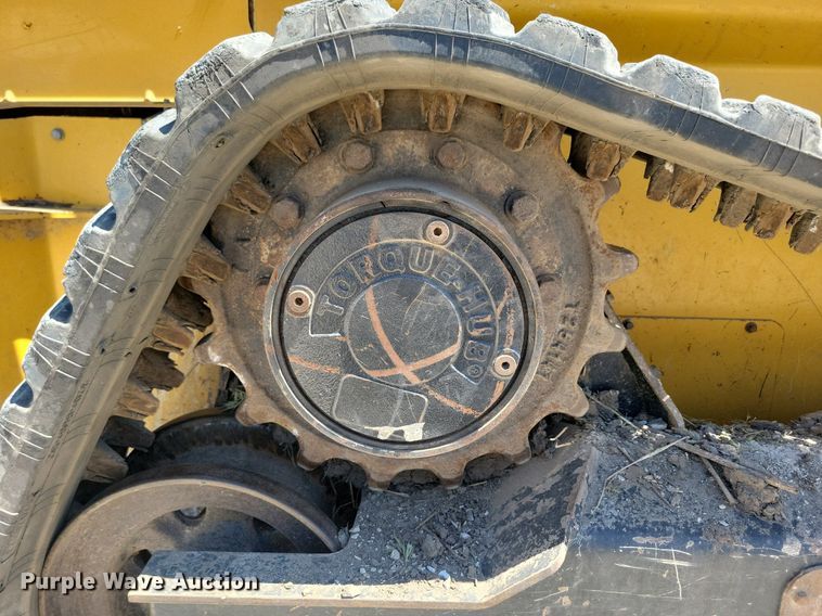 image for item DG0618 2018 John Deere 323E tracked skid steer loader