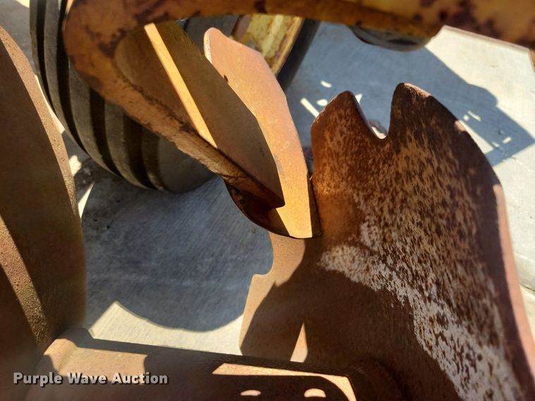 image for item DG0619 Rome Plow Co TAW 20-28 off-set disk