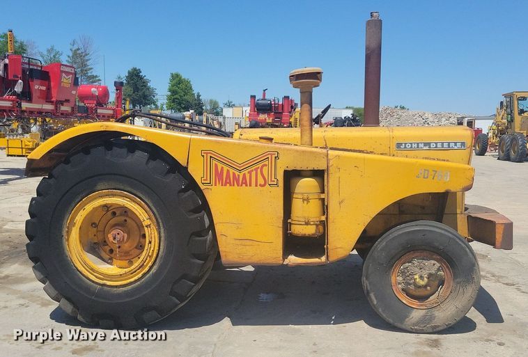 image for item DG0620 John Deere 760 scraper tractor