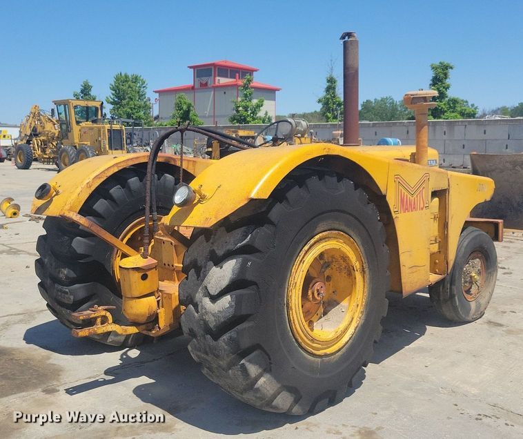 image for item DG0620 John Deere 760 scraper tractor