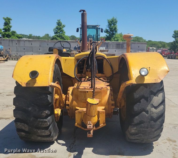 image for item DG0620 John Deere 760 scraper tractor