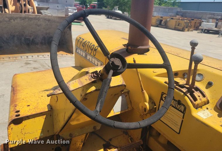 image for item DG0620 John Deere 760 scraper tractor
