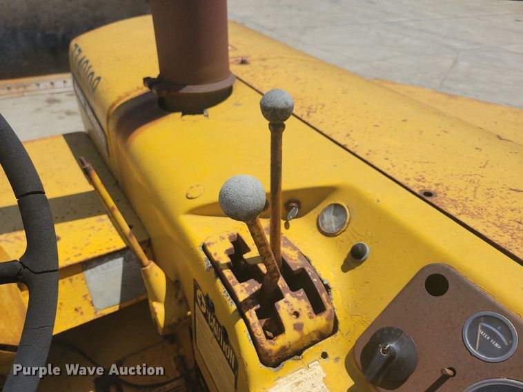 image for item DG0620 John Deere 760 scraper tractor