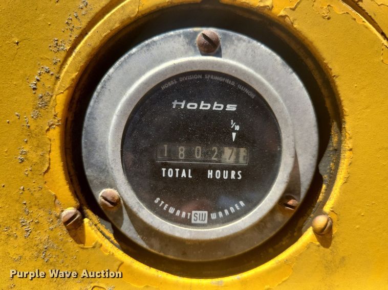 image for item DG0620 John Deere 760 scraper tractor