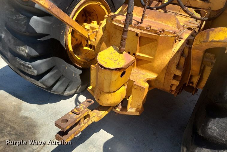 image for item DG0620 John Deere 760 scraper tractor