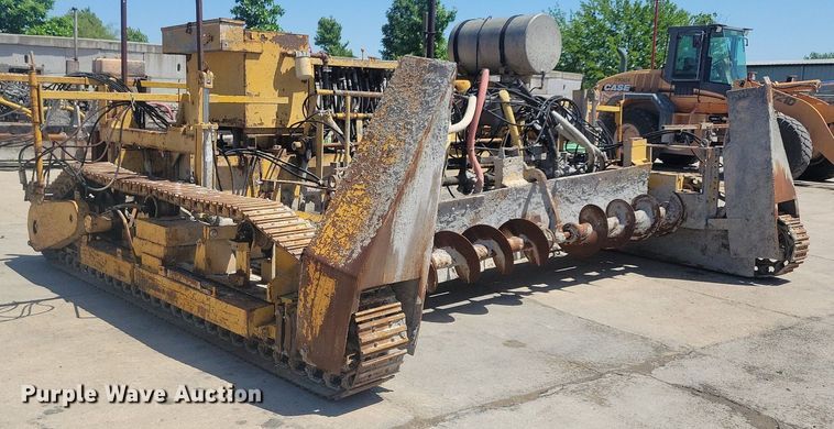 image for item DG0622 Slipform paver