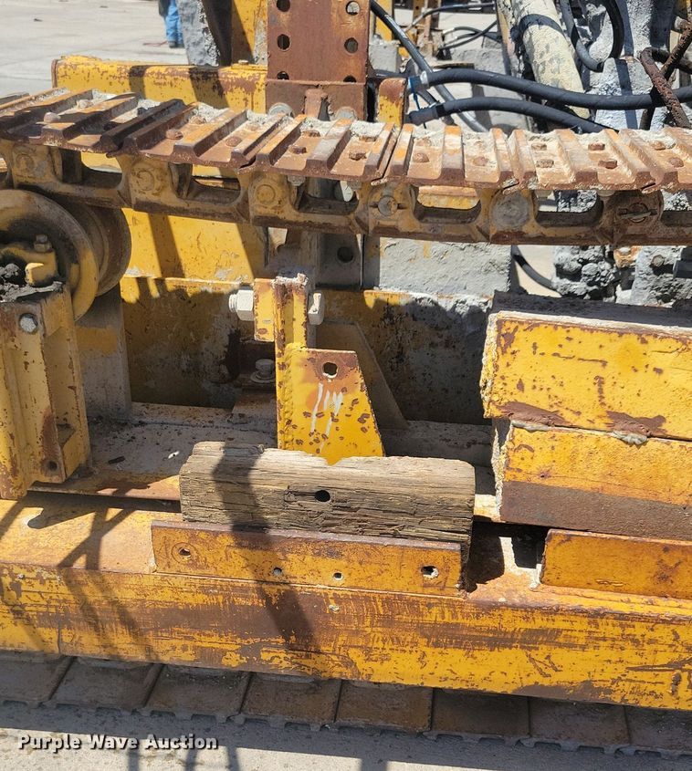 image for item DG0622 Slipform paver