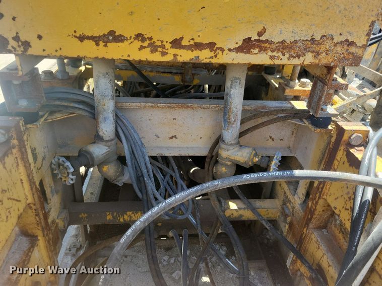 image for item DG0622 Slipform paver