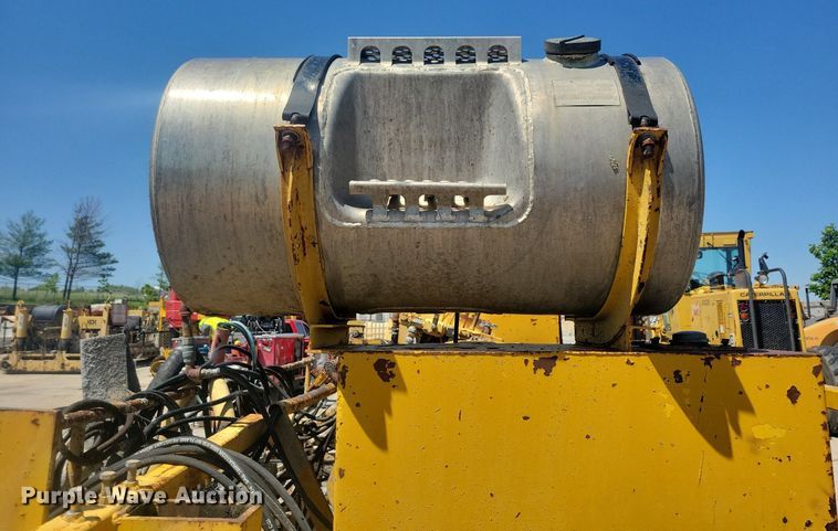 image for item DG0622 Slipform paver