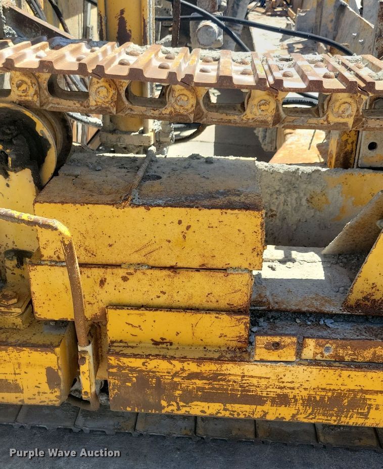 image for item DG0622 Slipform paver