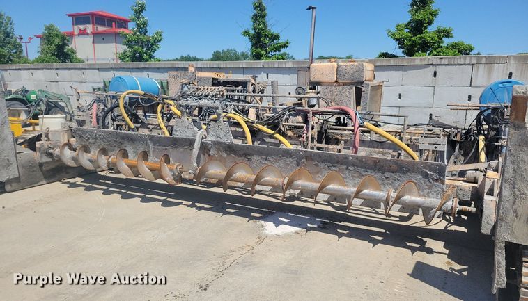 image for item DG0623 Slipform paver