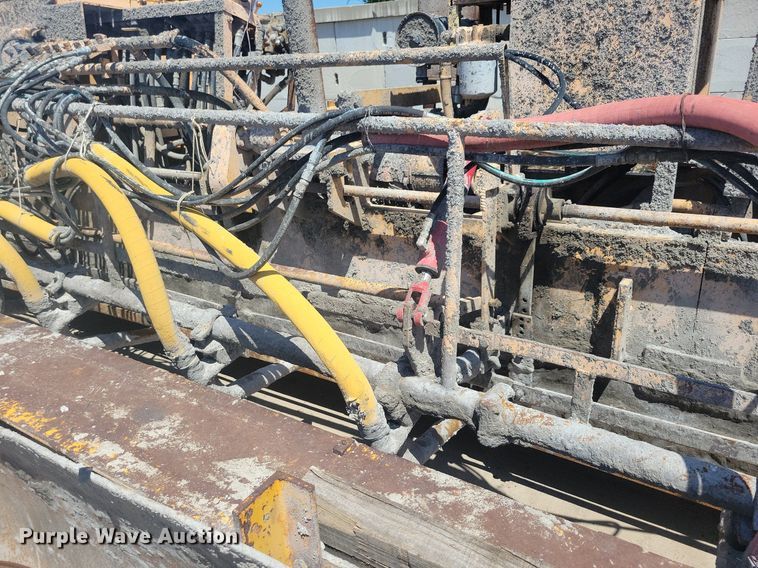 image for item DG0623 Slipform paver