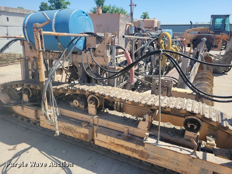 image for item DG0623 Slipform paver