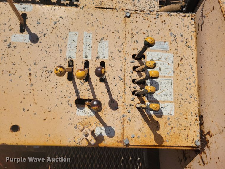 image for item DG0623 Slipform paver