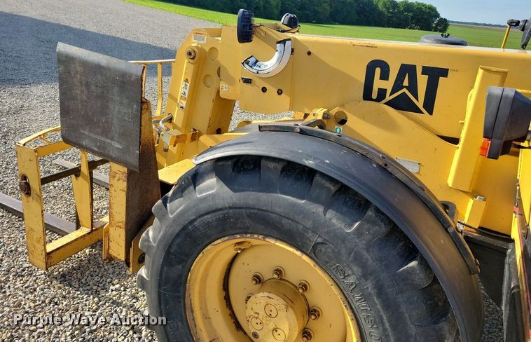 image for item DG0633 1997 Caterpillar TH63 telehandler