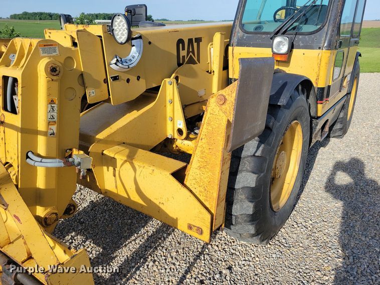 image for item DG0633 1997 Caterpillar TH63 telehandler
