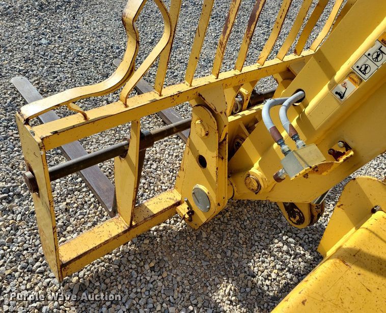 image for item DG0633 1997 Caterpillar TH63 telehandler