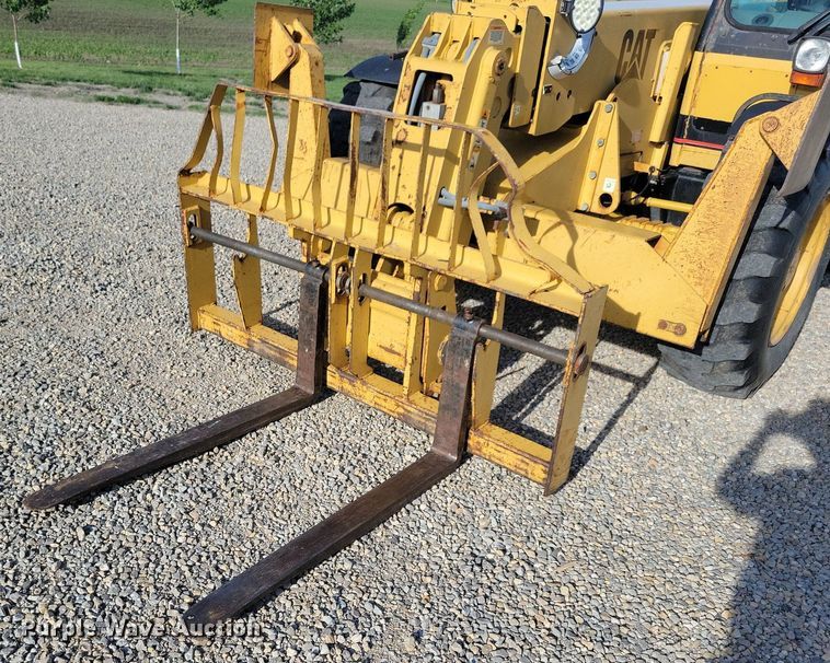 image for item DG0633 1997 Caterpillar TH63 telehandler