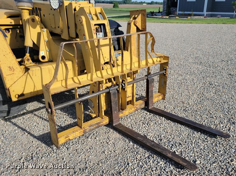 image for item DG0633 1997 Caterpillar TH63 telehandler