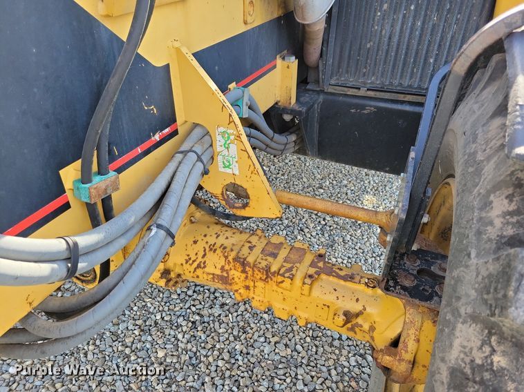 image for item DG0633 1997 Caterpillar TH63 telehandler