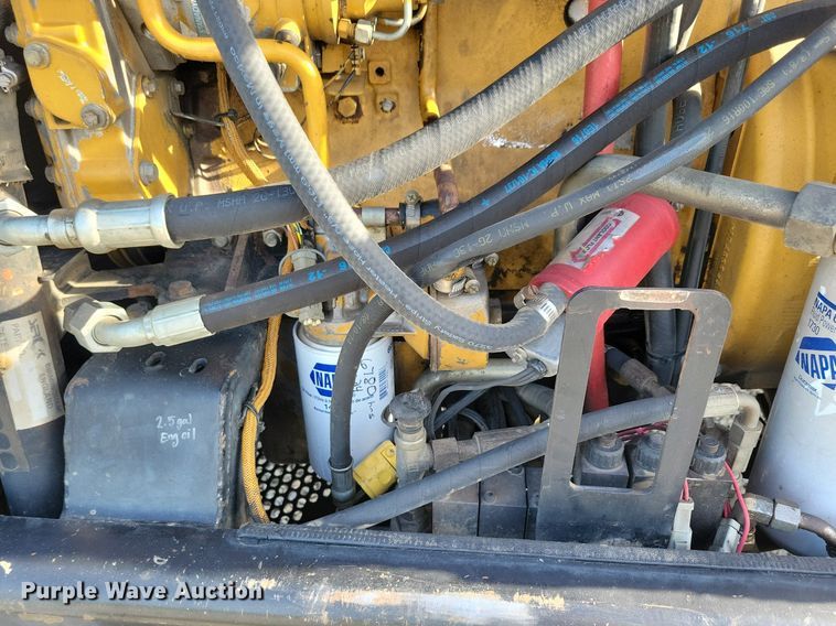 image for item DG0633 1997 Caterpillar TH63 telehandler