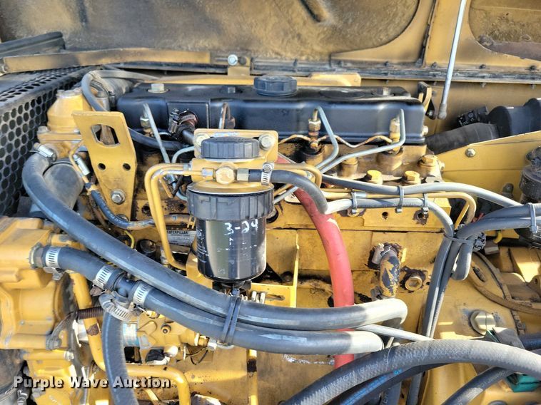 image for item DG0633 1997 Caterpillar TH63 telehandler