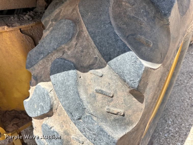 image for item DK6606 2014 Caterpillar 420FIT backhoe