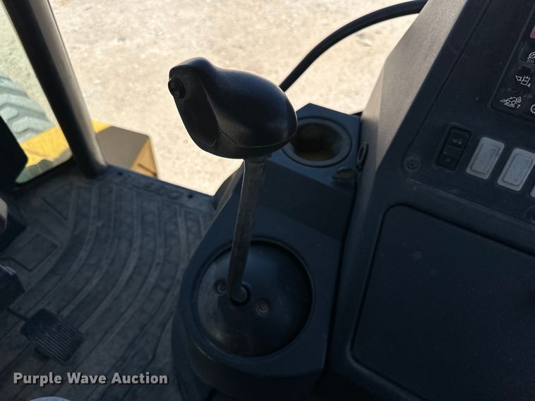 image for item DK6624 2015 John Deere 310SL backhoe