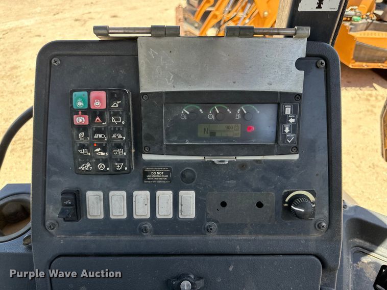 image for item DK6624 2015 John Deere 310SL backhoe