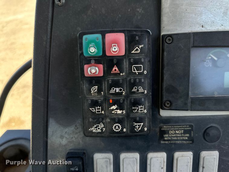 image for item DK6624 2015 John Deere 310SL backhoe