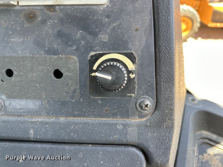 image for item DK6624 2015 John Deere 310SL backhoe