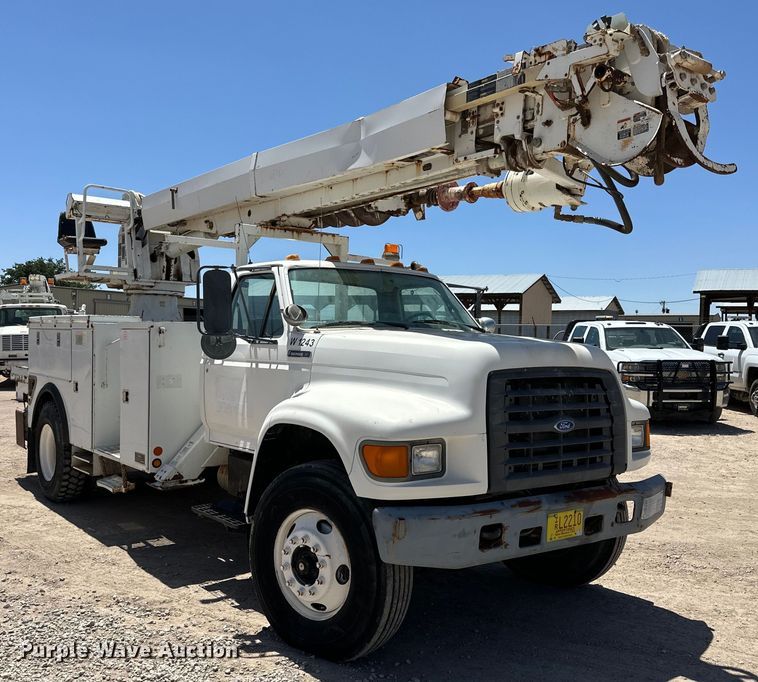 image for item DK6629 1997 Ford F800 digger derrick truck