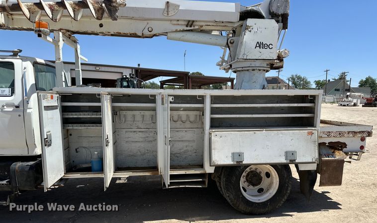 image for item DK6629 1997 Ford F800 digger derrick truck