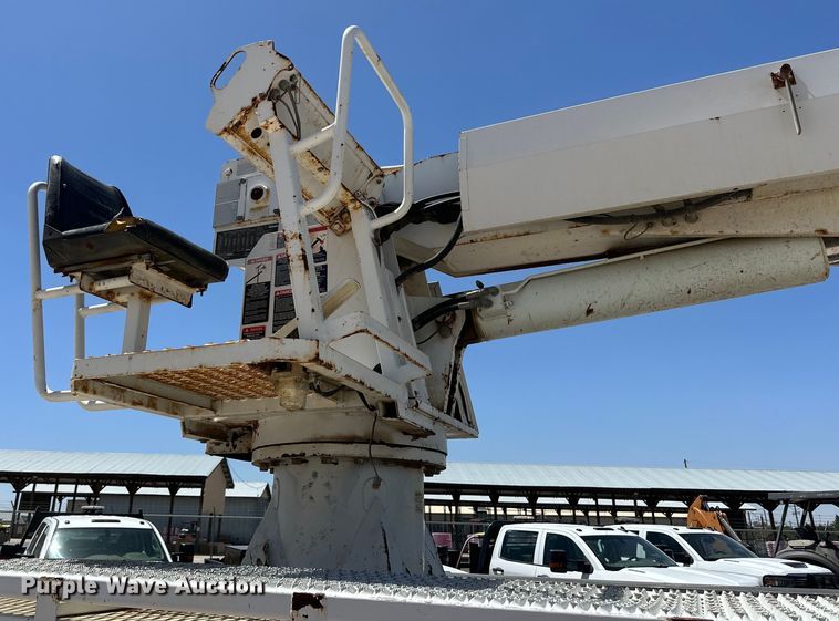 image for item DK6629 1997 Ford F800 digger derrick truck