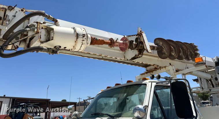 image for item DK6629 1997 Ford F800 digger derrick truck