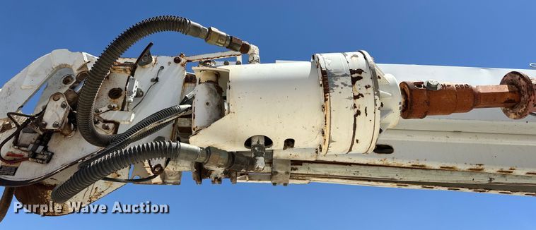 image for item DK6629 1997 Ford F800 digger derrick truck