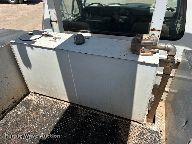 image for item DK6629 1997 Ford F800 digger derrick truck