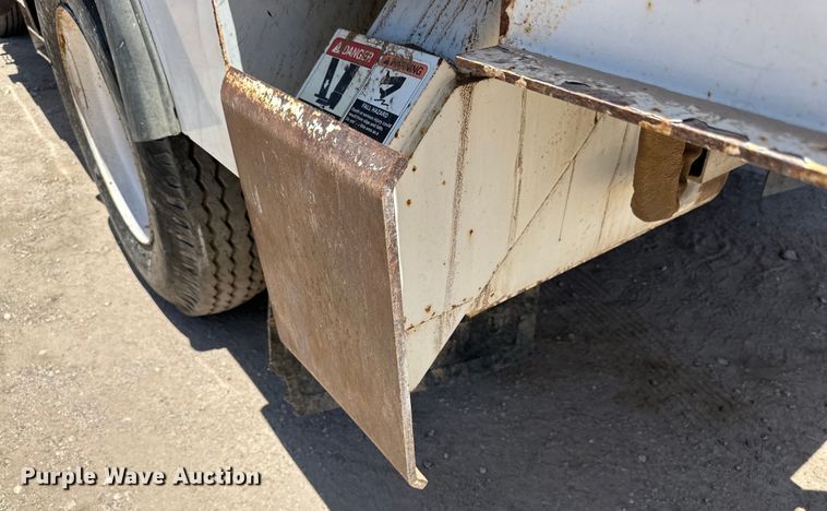 image for item DK6629 1997 Ford F800 digger derrick truck