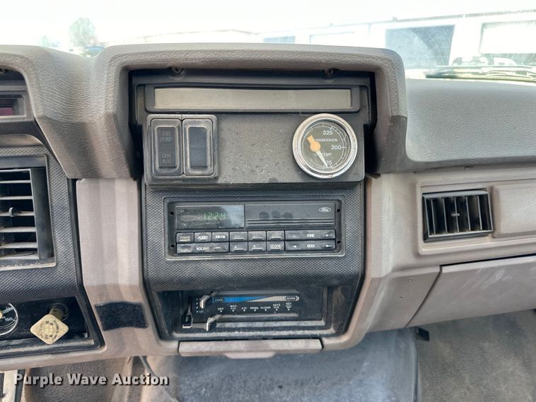 image for item DK6629 1997 Ford F800 digger derrick truck