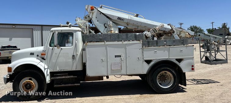 image for item DK6630 1998 International  4700 bucket truck