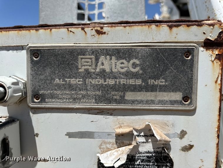 image for item DK6630 1998 International  4700 bucket truck