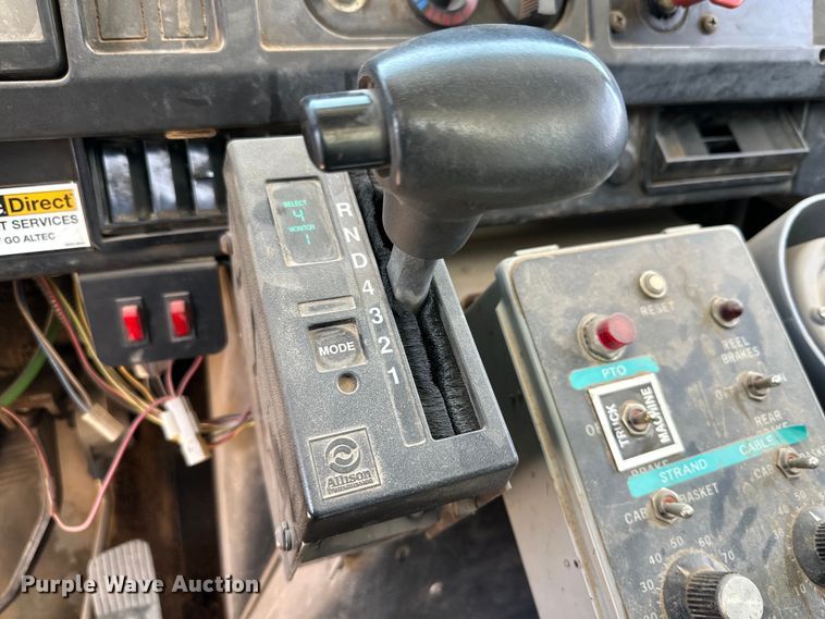 image for item DK6630 1998 International  4700 bucket truck