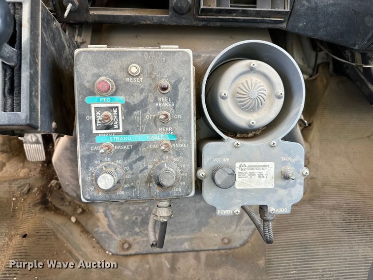 image for item DK6630 1998 International  4700 bucket truck