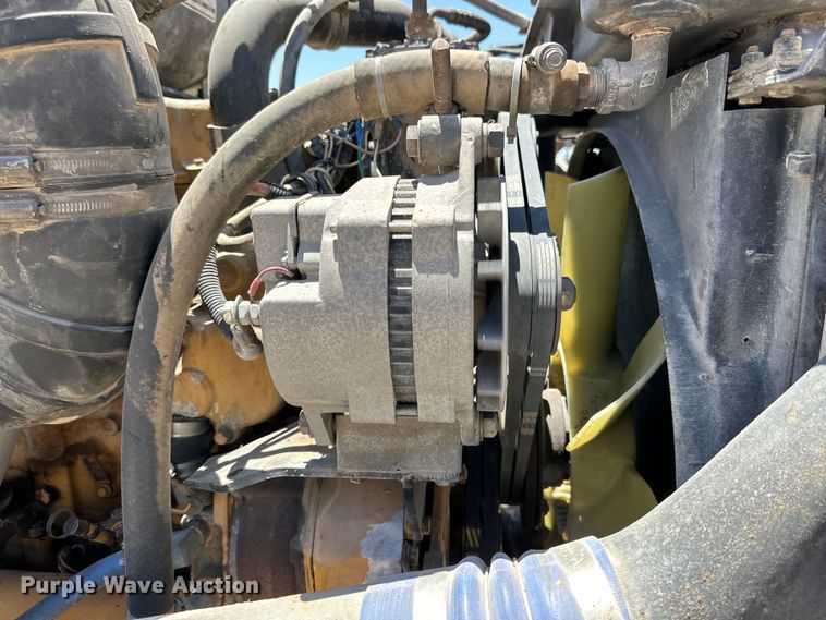 image for item DK6631 1996 Kenworth  T800 flatbed truck with mud mixing system