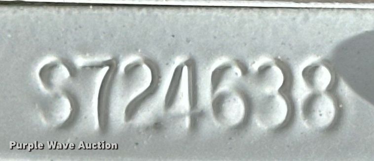 image for item DK6631 1996 Kenworth  T800 flatbed truck with mud mixing system