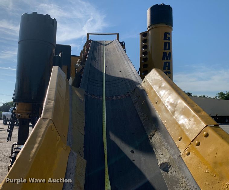 image for item DM7854 1999 Gomaco GT-6300 Commander III slip form paver